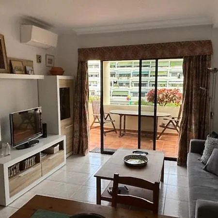 Terrassen Wohnungen, Direkt Am Strand, 25 M Beheiztem Pool, Wifi Free, Free Parking דירה
