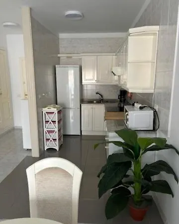 Apartment Terrassen Wohnungen, Direkt Am Strand, 25 M Beheiztem Pool, Wifi Free, Free Parking