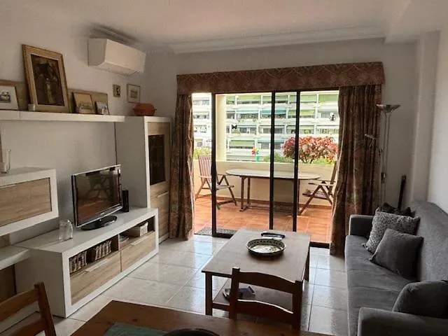 Terrassen Wohnungen, Direkt Am Strand, 25 M Beheiztem Pool, Wifi Free, Free Parking דירה