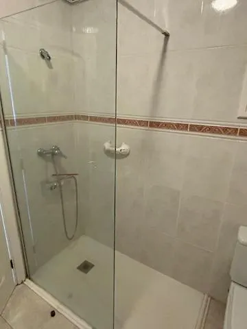 شقة Terrassen Wohnungen, Direkt Am Strand, 25 M Beheiztem Pool, Wifi Free, Free Parking